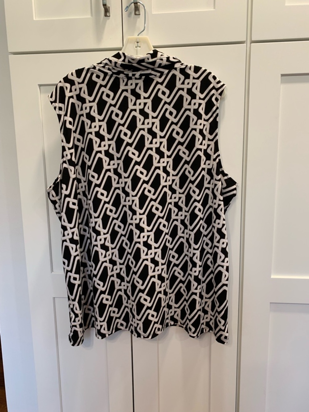 Adrienne Vittadini Sleeveless Top Draped Scarf Women’s 2X V-Neck Hardware Bar - Picture 3 of 10